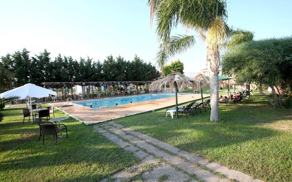 Iria Beach Экстерьер фото