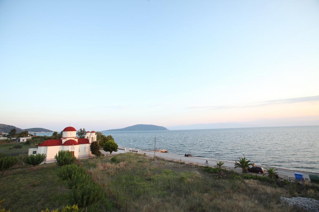 Iria Beach Экстерьер фото