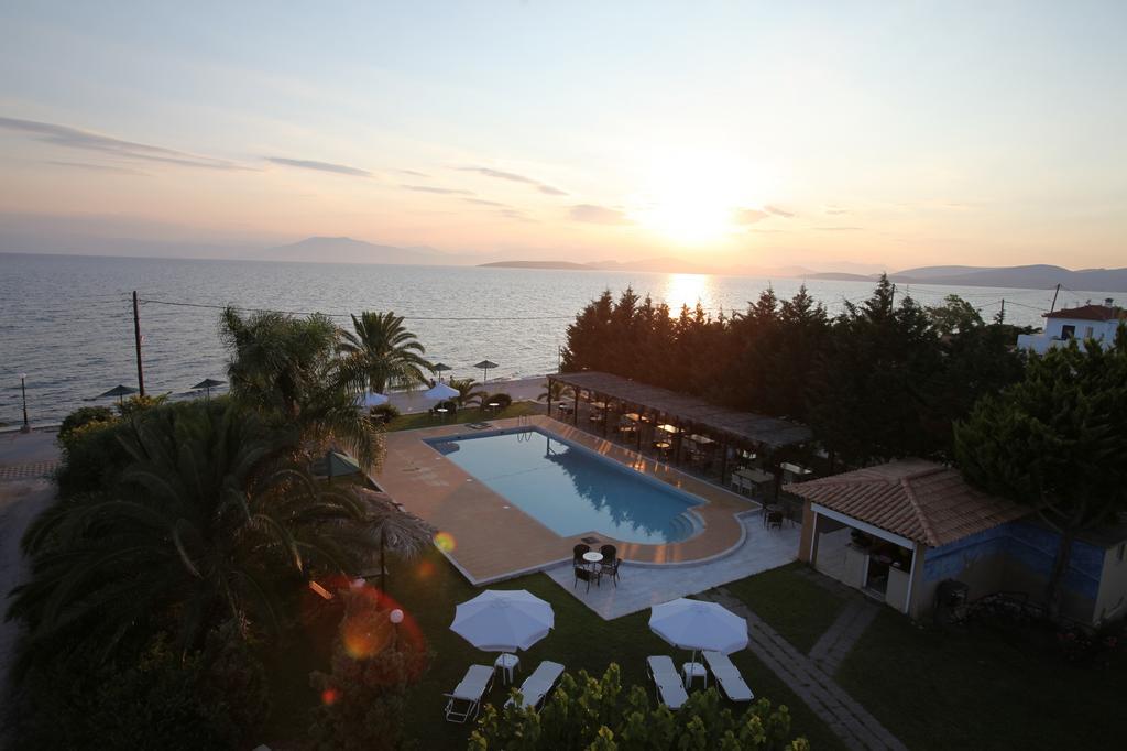 Iria Beach Экстерьер фото