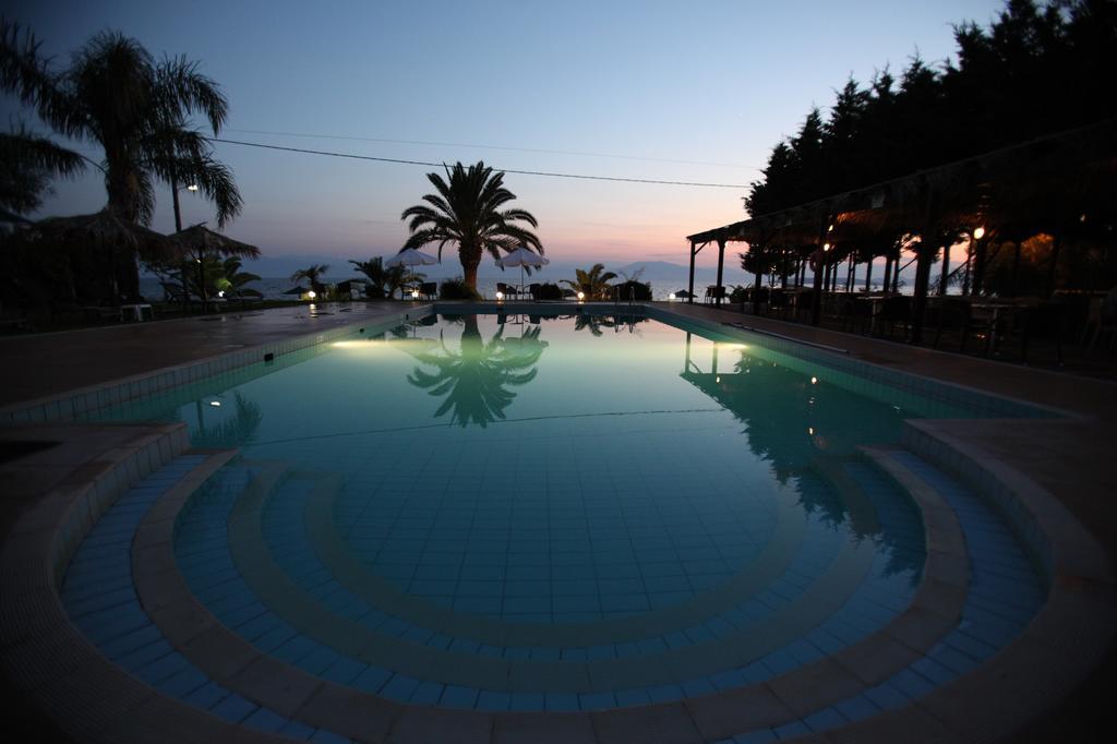 Iria Beach Экстерьер фото